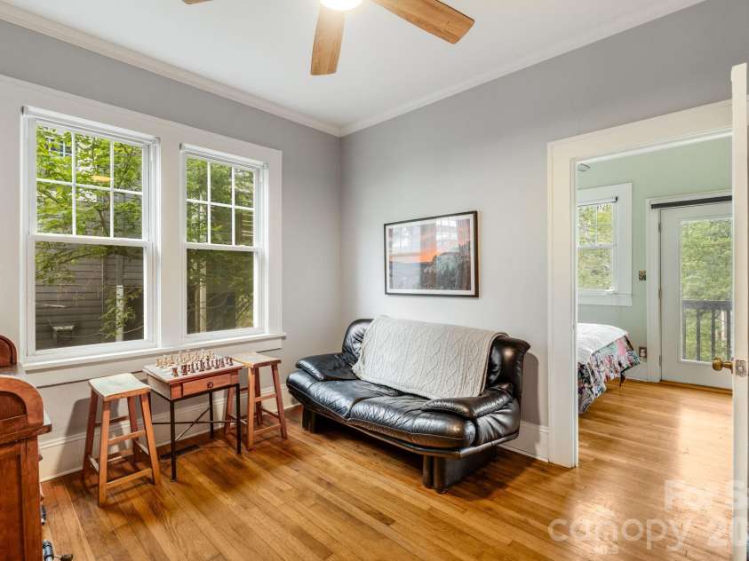 107 Courtland Avenue, Asheville, NC 28801.  MLS# CAR4376607, YatesRealty ID 21952. Main level flex room