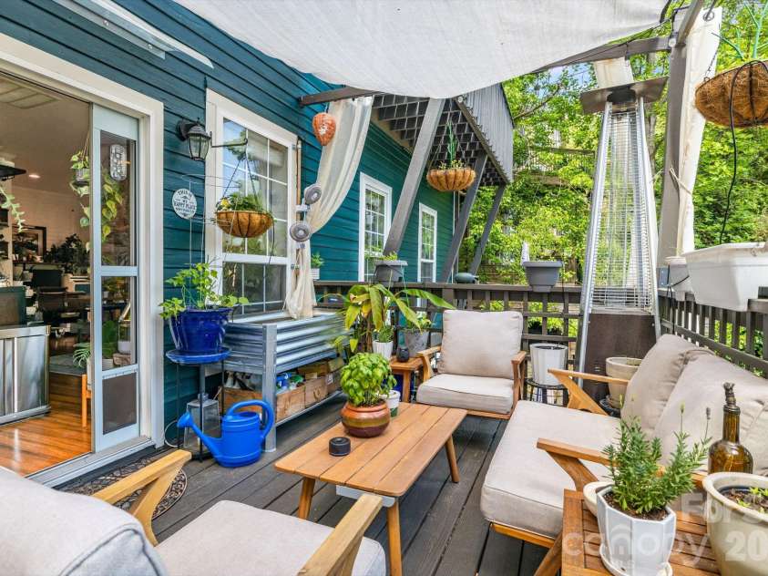 107 Courtland Avenue, Asheville, NC 28801.  MLS# CAR4376607, YatesRealty ID 21952. Middle unit balcony 