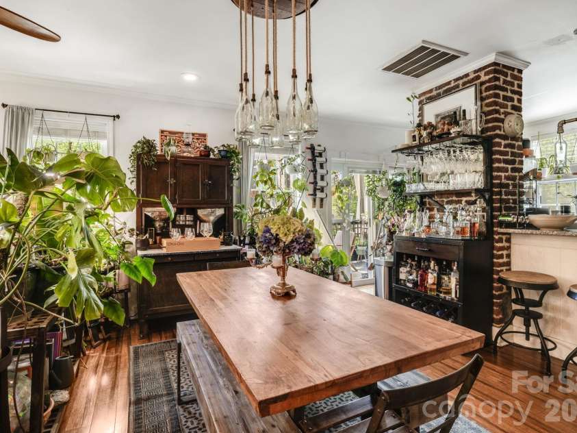 107 Courtland Avenue, Asheville, NC 28801.  MLS# CAR4376607, YatesRealty ID 21952. Middle unit dining room 
