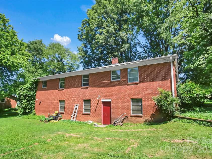113 Academy Street, Mooresboro, NC 28114.  MLS# CAR4274281, YatesRealty ID 21952. 