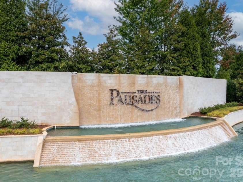 15403 Oleander Drive, Charlotte, NC 28278.  MLS# CAR4369948, YatesRealty ID 21953. 