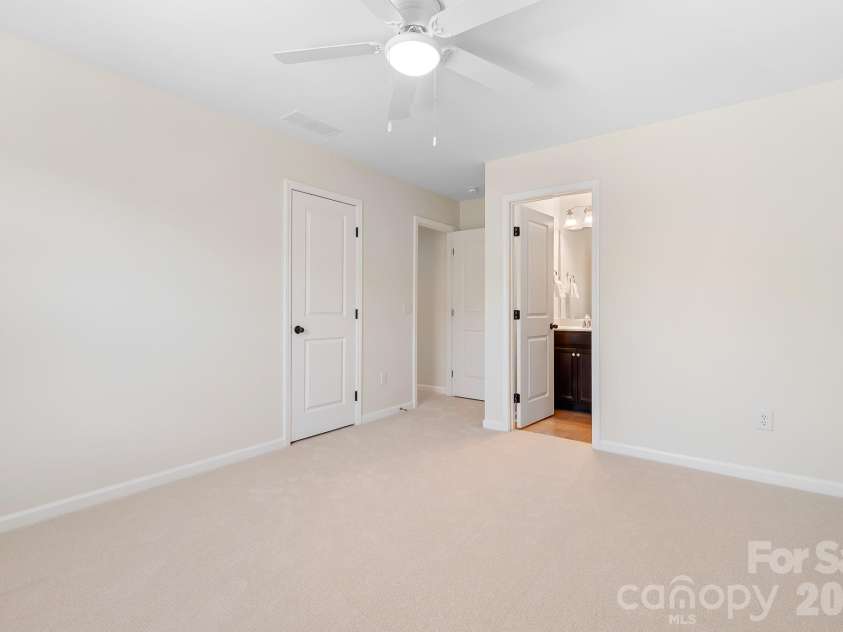 15403 Oleander Drive, Charlotte, NC 28278.  MLS# CAR4369948, YatesRealty ID 21953. BR 3 (Upper)