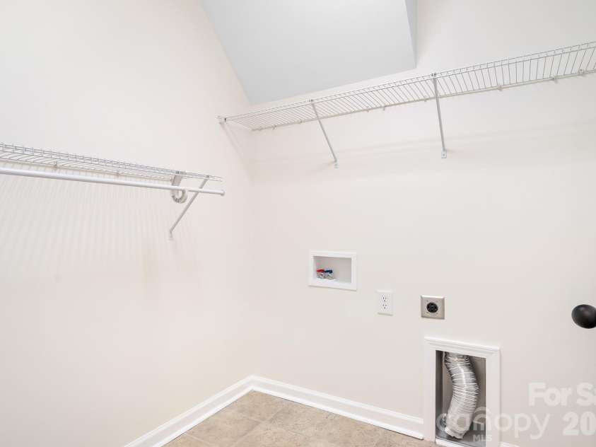 15403 Oleander Drive, Charlotte, NC 28278.  MLS# CAR4369948, YatesRealty ID 21953. Laundry (Upper Lvl) 