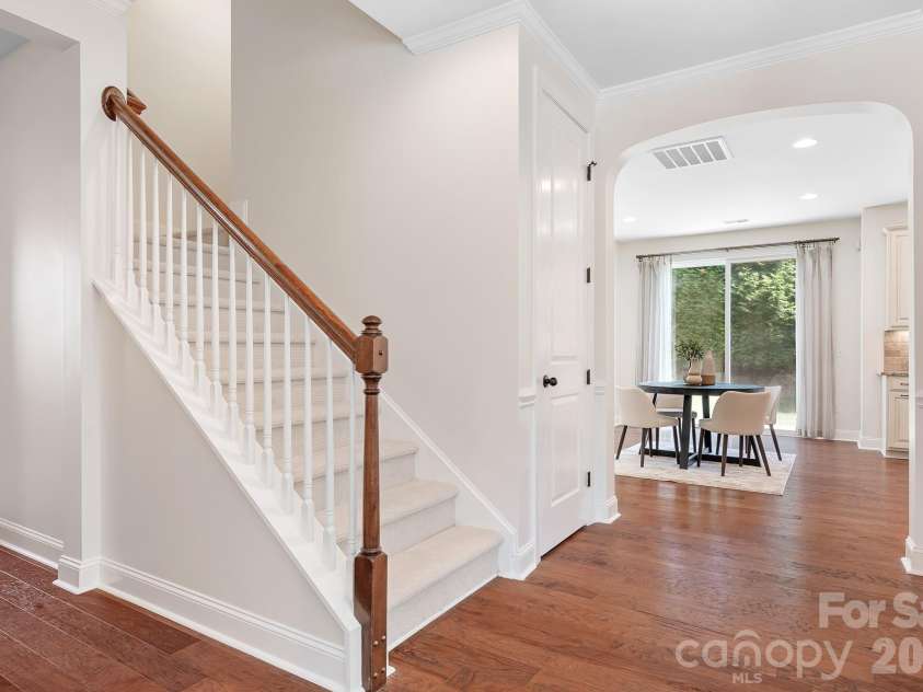 15403 Oleander Drive, Charlotte, NC 28278.  MLS# CAR4369948, YatesRealty ID 21953. Staircase to 2nd Level