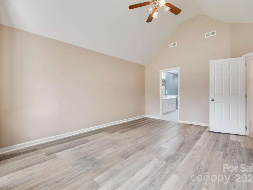 2014 Steeplechase Drive, Rock Hill, SC 29732.  MLS# CAR4274853, YatesRealty ID 21954. 