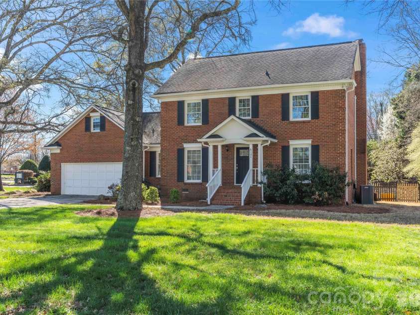 6101 Boykin Spaniel Road, Charlotte, NC 28277.  MLS# CAR4358674, YatesRealty ID 21954. 
