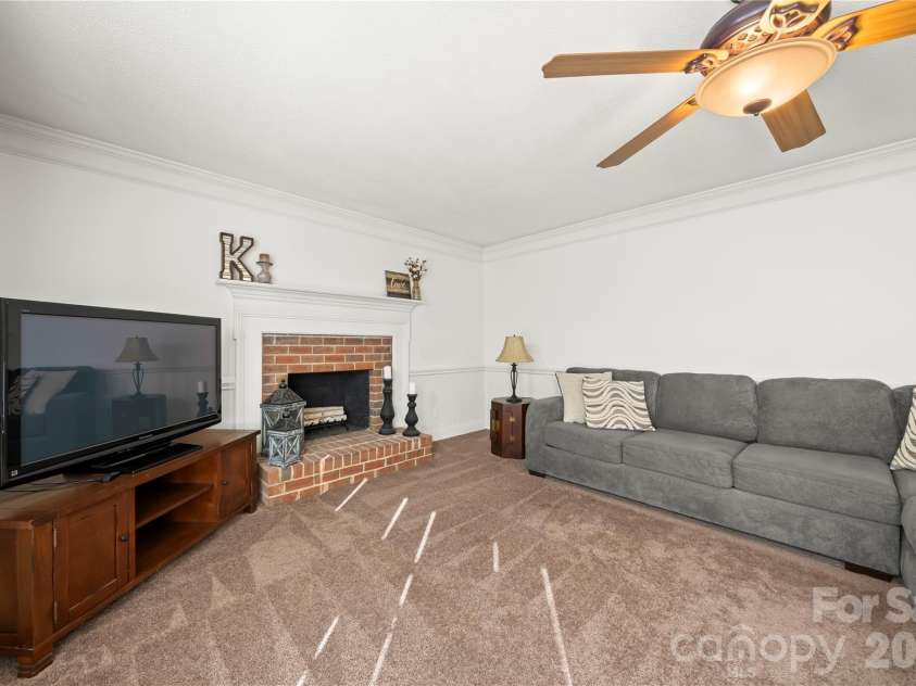 6101 Boykin Spaniel Road, Charlotte, NC 28277.  MLS# CAR4358674, YatesRealty ID 21954. 