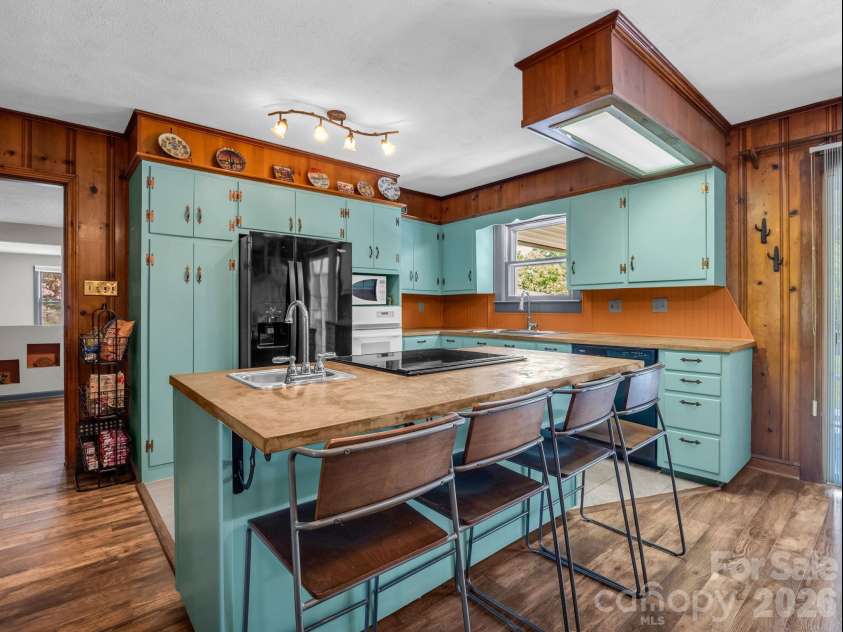 2521 Cat Square Road, Vale, NC 28168.  MLS# CAR4367429, YatesRealty ID 21955. Kitchen with island