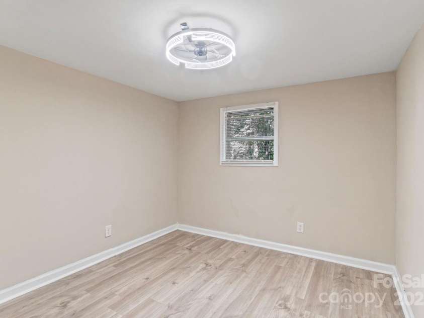 175 Uphill Drive, Lexington, NC 27295.  MLS# CAR4274850, YatesRealty ID 21956. 