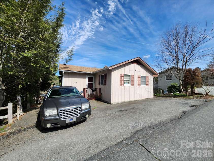 316 Snowshoe Loop, Newland, NC 28657.  MLS# CAR4378160, YatesRealty ID 21957. 