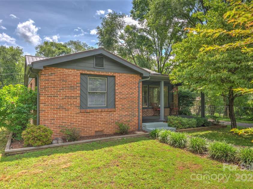 63 McDonald Road, Arden, NC 28704.  MLS# CAR4267669, YatesRealty ID 21957. 