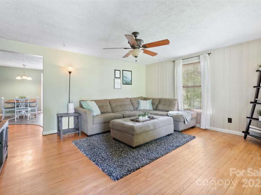 63 McDonald Road, Arden, NC 28704.  MLS# CAR4267669, YatesRealty ID 21957. 