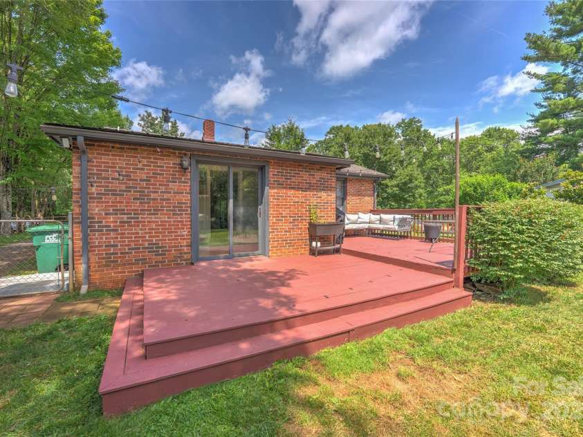63 McDonald Road, Arden, NC 28704.  MLS# CAR4267669, YatesRealty ID 21957. 