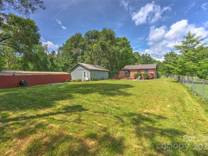 63 McDonald Road, Arden, NC 28704.  MLS# CAR4267669, YatesRealty ID 21957. 