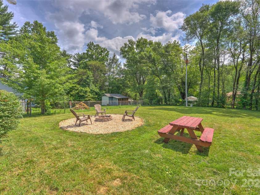 63 McDonald Road, Arden, NC 28704.  MLS# CAR4267669, YatesRealty ID 21957. 