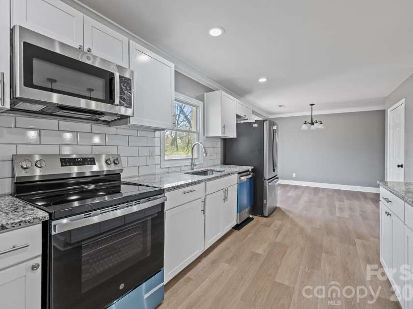 1722 Hartford Drive, Gastonia, NC 28052.  MLS# CAR4355562, YatesRealty ID 21958. 