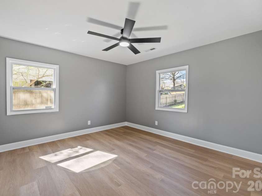 1722 Hartford Drive, Gastonia, NC 28052.  MLS# CAR4355562, YatesRealty ID 21958. 
