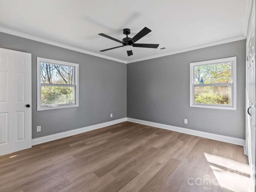 1722 Hartford Drive, Gastonia, NC 28052.  MLS# CAR4355562, YatesRealty ID 21958. 