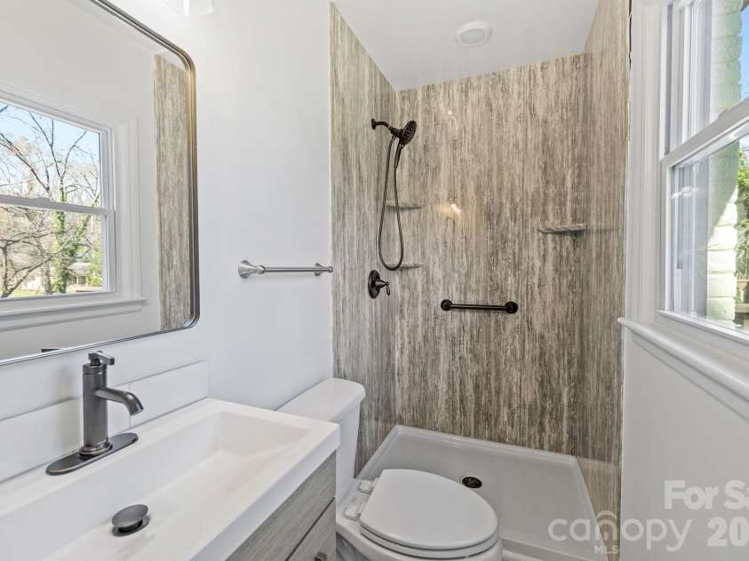 1722 Hartford Drive, Gastonia, NC 28052.  MLS# CAR4355562, YatesRealty ID 21958. 