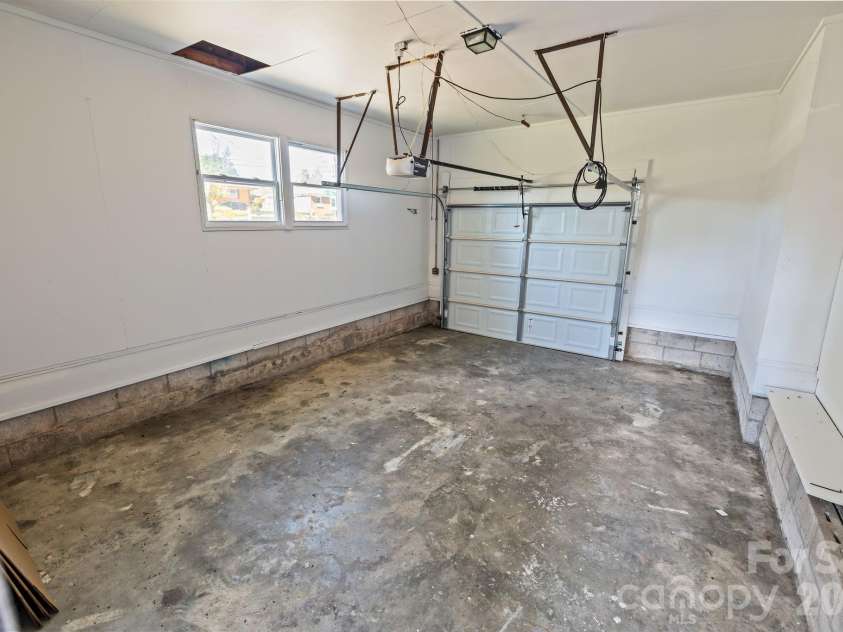1722 Hartford Drive, Gastonia, NC 28052.  MLS# CAR4355562, YatesRealty ID 21958. 