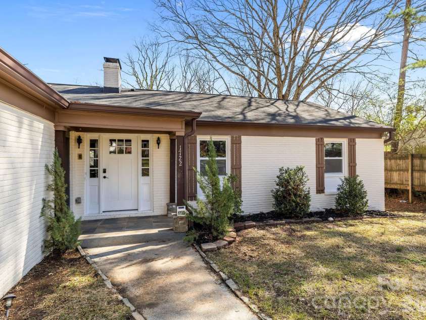 1722 Hartford Drive, Gastonia, NC 28052.  MLS# CAR4355562, YatesRealty ID 21958. 