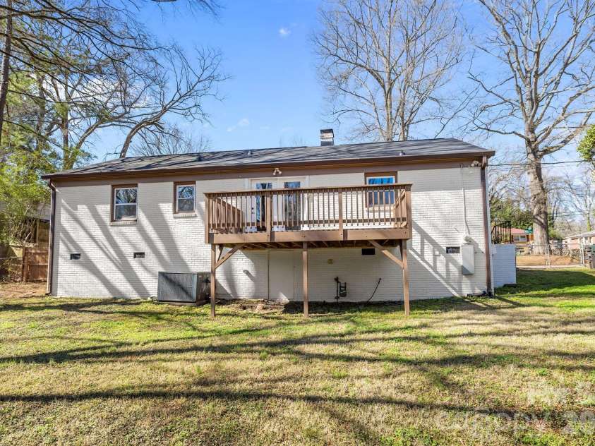 1722 Hartford Drive, Gastonia, NC 28052.  MLS# CAR4355562, YatesRealty ID 21958. 