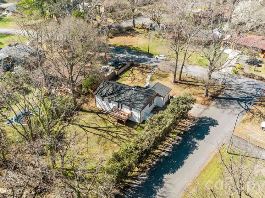 1722 Hartford Drive, Gastonia, NC 28052.  MLS# CAR4355562, YatesRealty ID 21958. 