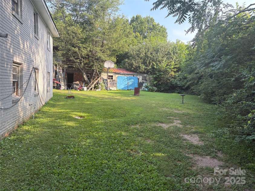 2103 Clawson Avenue, Kannapolis, NC 28081.  MLS# CAR4274736, YatesRealty ID 21959. 