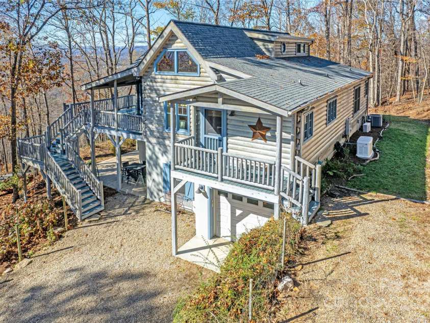 126 Bradley Ascent Court, Hendersonville, NC 28792.  MLS# CAR4194387, YatesRealty ID 2196. 