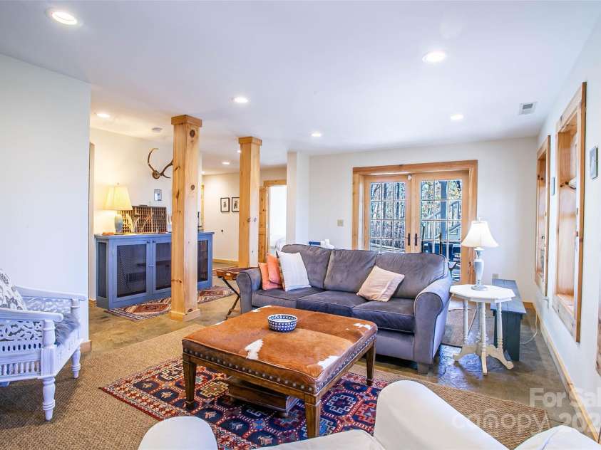 126 Bradley Ascent Court, Hendersonville, NC 28792.  MLS# CAR4194387, YatesRealty ID 2196. 