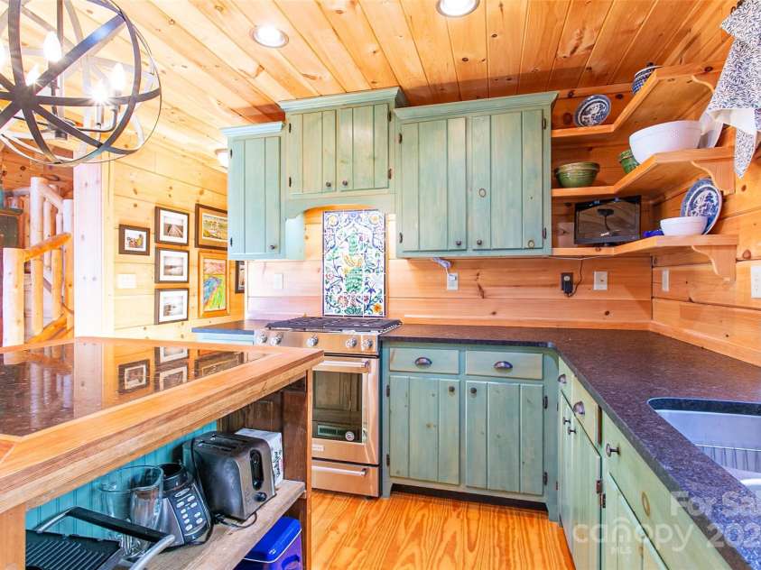 126 Bradley Ascent Court, Hendersonville, NC 28792.  MLS# CAR4194387, YatesRealty ID 2196. 
