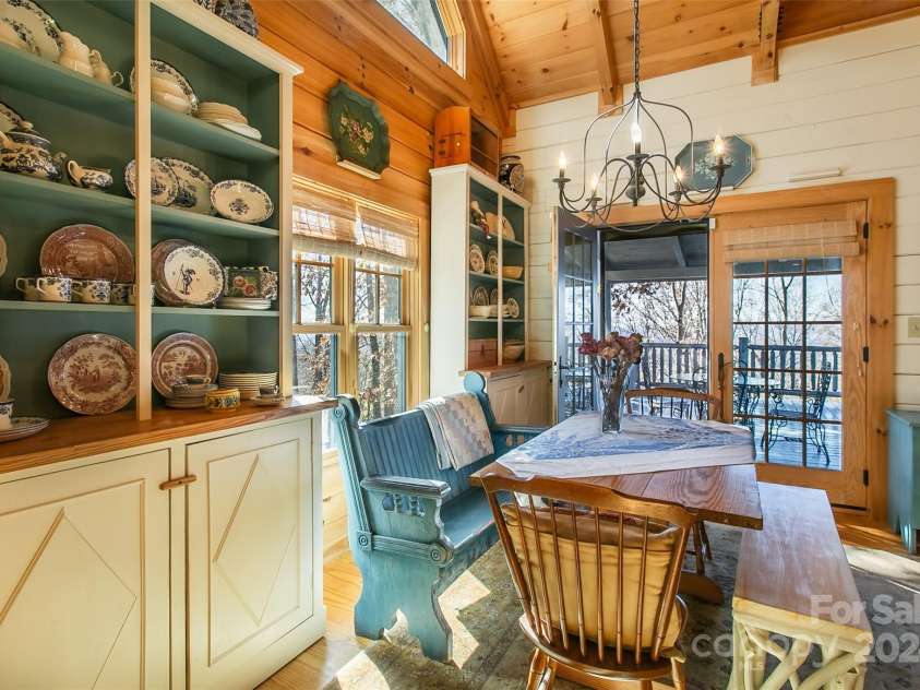 126 Bradley Ascent Court, Hendersonville, NC 28792.  MLS# CAR4194387, YatesRealty ID 2196. 