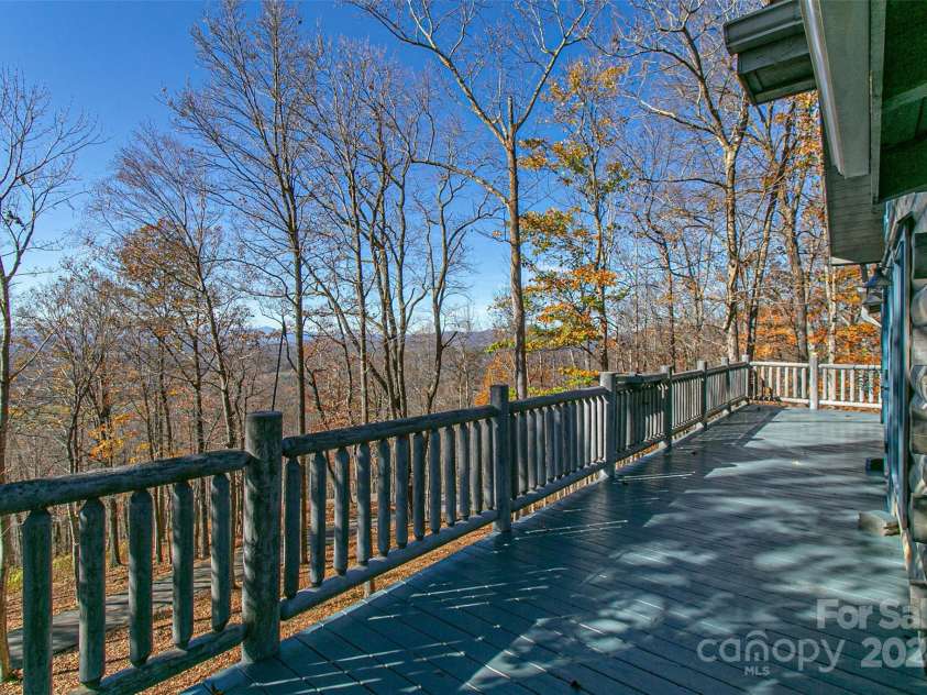 126 Bradley Ascent Court, Hendersonville, NC 28792.  MLS# CAR4194387, YatesRealty ID 2196. 