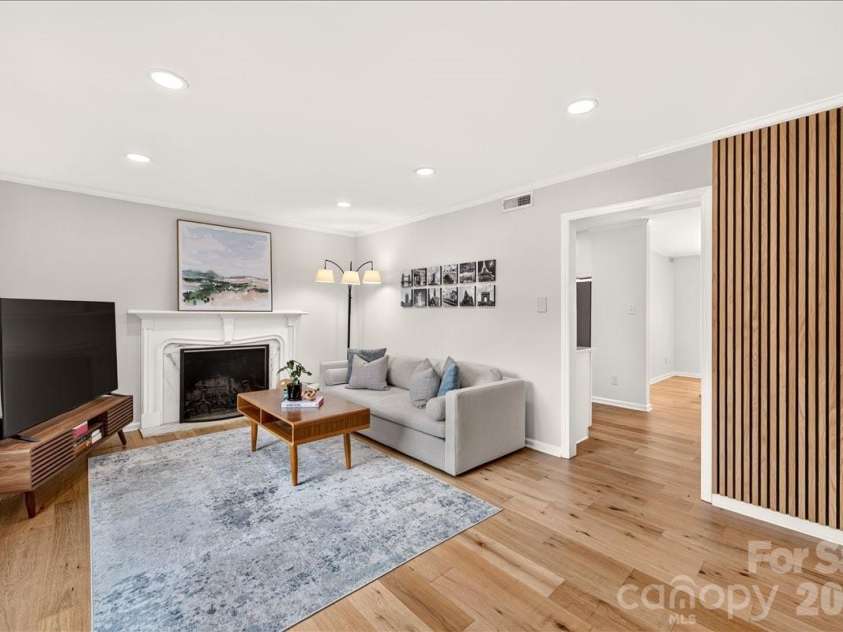 3500 Colony Road, Charlotte, NC 28211.  MLS# CAR4409416, YatesRealty ID 2196. 