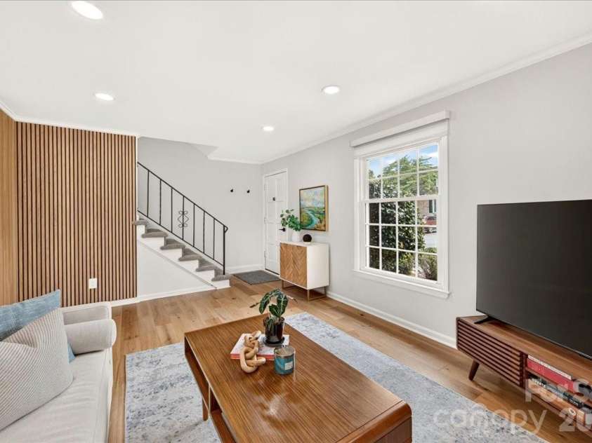 3500 Colony Road, Charlotte, NC 28211.  MLS# CAR4409416, YatesRealty ID 2196. 