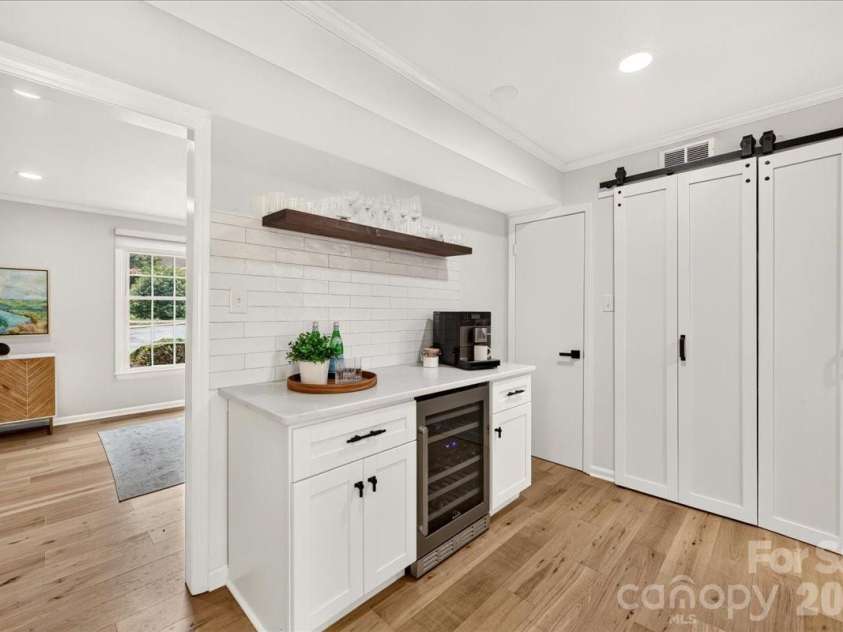 3500 Colony Road, Charlotte, NC 28211.  MLS# CAR4409416, YatesRealty ID 2196. 