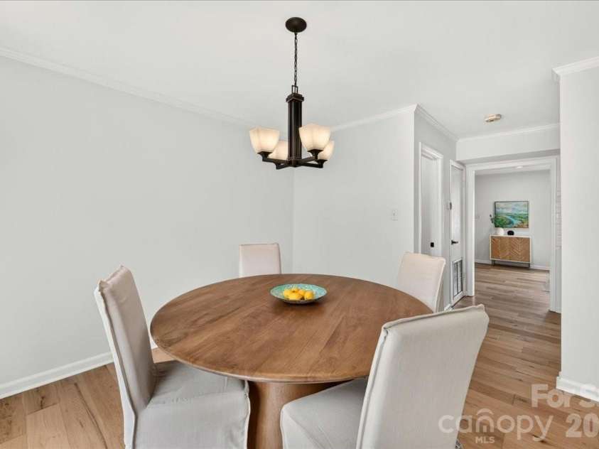 3500 Colony Road, Charlotte, NC 28211.  MLS# CAR4409416, YatesRealty ID 2196. 