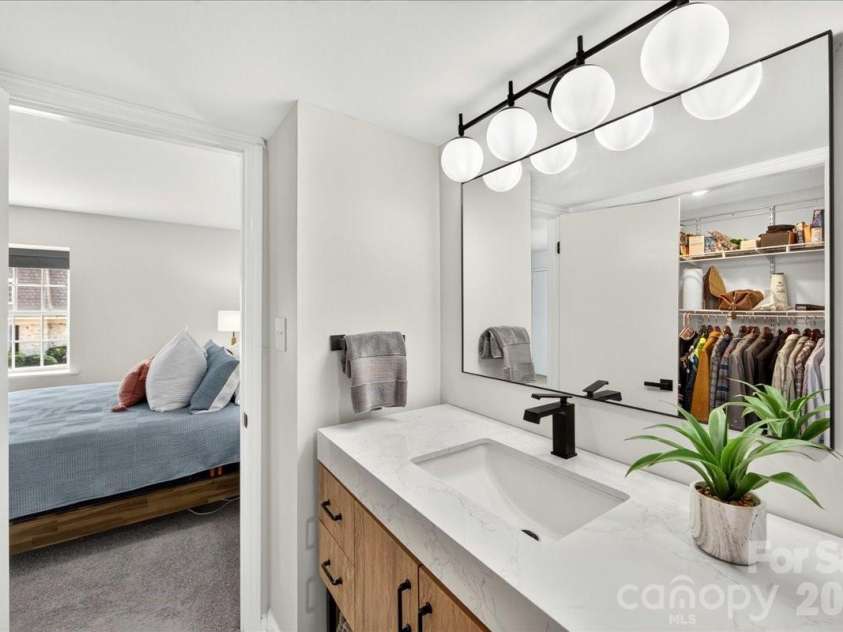 3500 Colony Road, Charlotte, NC 28211.  MLS# CAR4409416, YatesRealty ID 2196. 