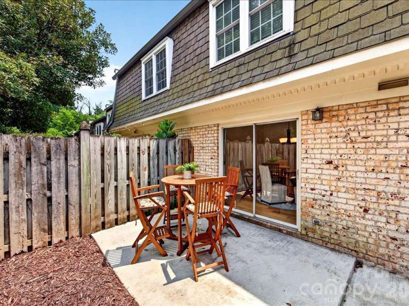 3500 Colony Road, Charlotte, NC 28211.  MLS# CAR4409416, YatesRealty ID 2196. 