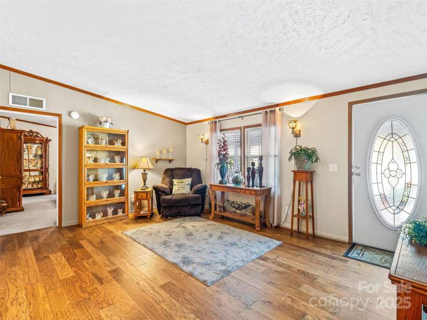 422 Battle Creek Road, Horse Shoe, NC 28742.  MLS# CAR4322878, YatesRealty ID 2196. 