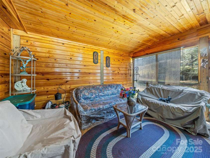 422 Battle Creek Road, Horse Shoe, NC 28742.  MLS# CAR4322878, YatesRealty ID 2196. 