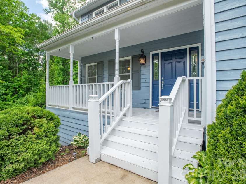 1002 Windsor Drive, Asheville, NC 28803.  MLS# CAR4361534, YatesRealty ID 21960. Front