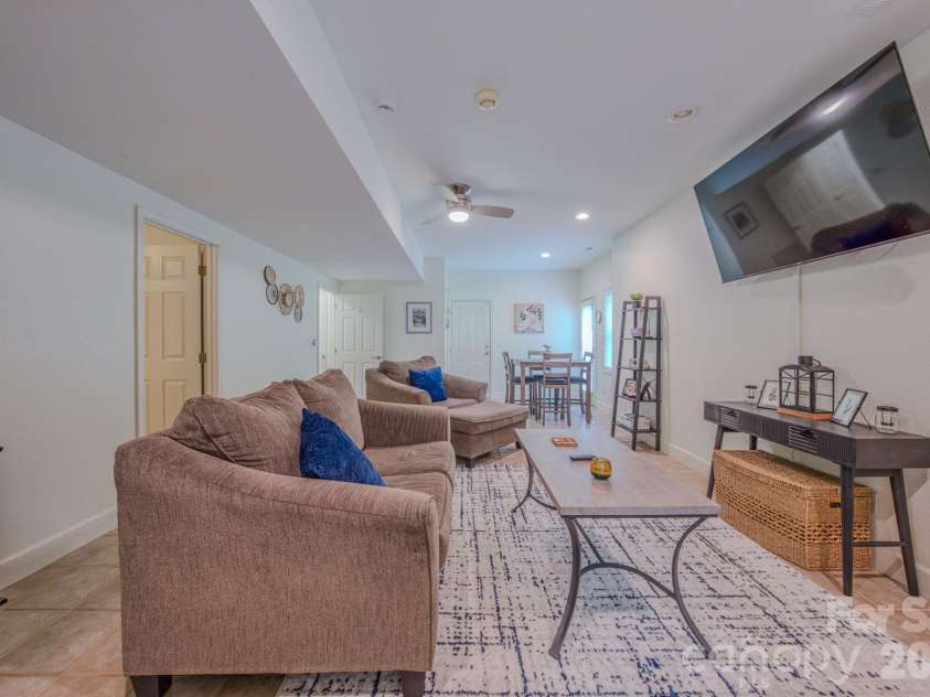 9 Double Eagle Drive, Weaverville, NC 28787.  MLS# CAR4367152, YatesRealty ID 21962. 