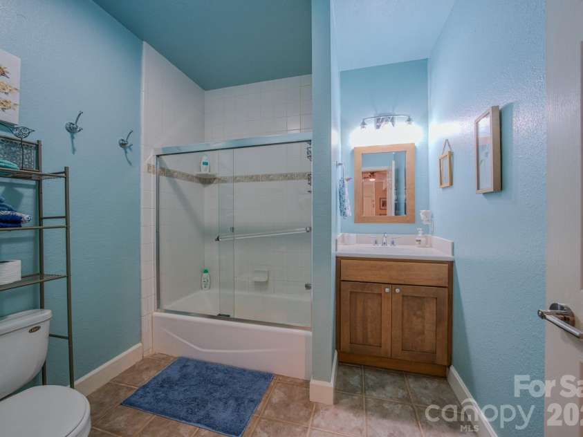 9 Double Eagle Drive, Weaverville, NC 28787.  MLS# CAR4367152, YatesRealty ID 21962. 