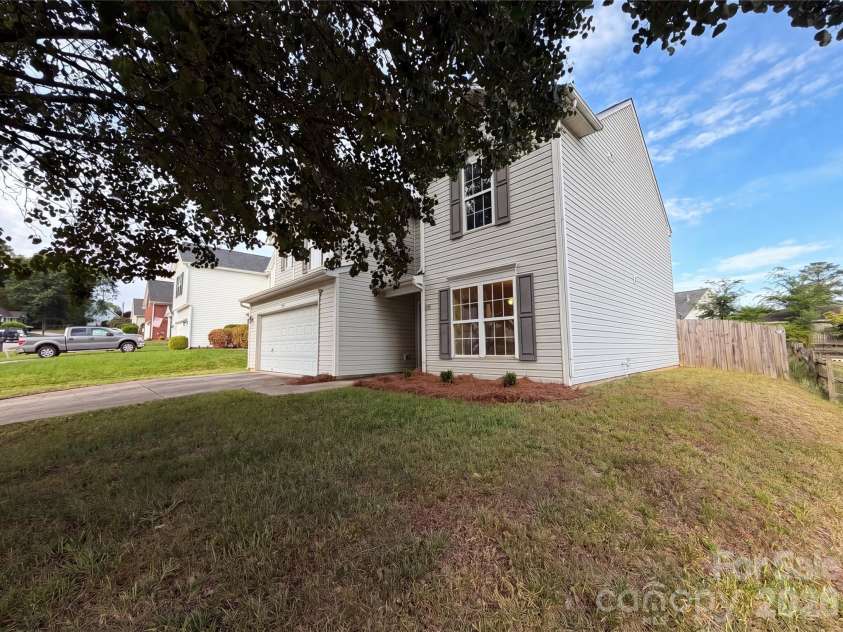 2779 Island Point Drive, Concord, NC 28027.  MLS# CAR4380249, YatesRealty ID 21964. 