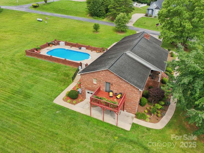 3381 Elaine Avenue, Lincolnton, NC 28092.  MLS# CAR4274962, YatesRealty ID 21964. 