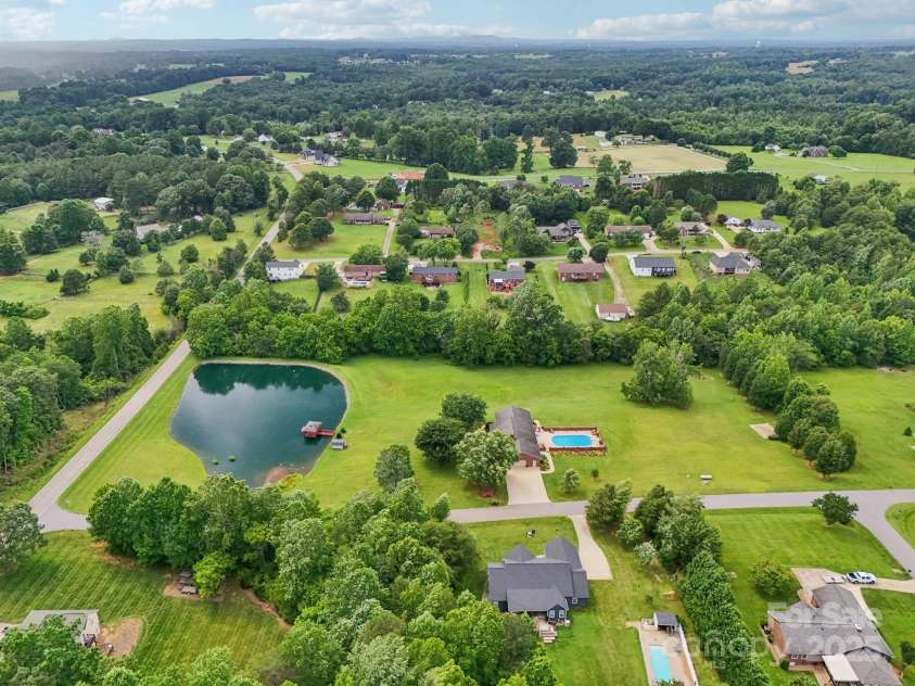 3381 Elaine Avenue, Lincolnton, NC 28092.  MLS# CAR4274962, YatesRealty ID 21964. 