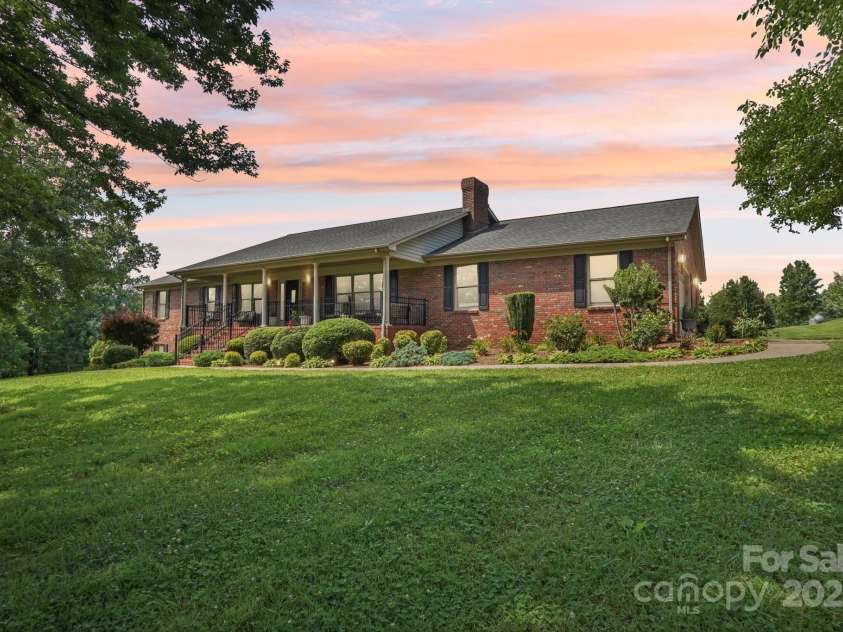 3381 Elaine Avenue, Lincolnton, NC 28092.  MLS# CAR4274962, YatesRealty ID 21964. Front