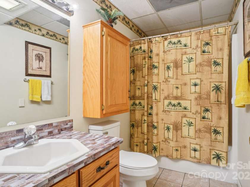 3381 Elaine Avenue, Lincolnton, NC 28092.  MLS# CAR4274962, YatesRealty ID 21964. Lower level full bath