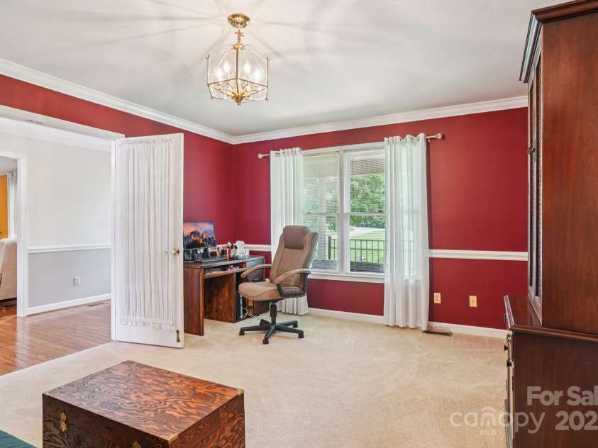 3381 Elaine Avenue, Lincolnton, NC 28092.  MLS# CAR4274962, YatesRealty ID 21964. Study